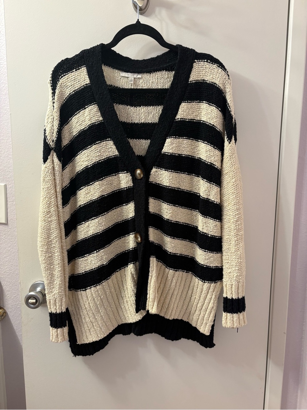 VEVERET oversized (Small) Striped V-Neck Button Cardigan Sweater PTP 30-36